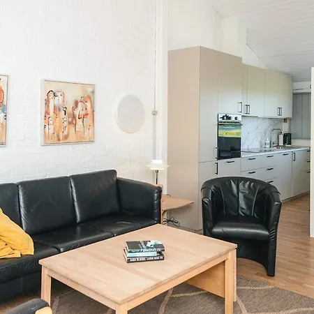 4 Person In Tatil Evi